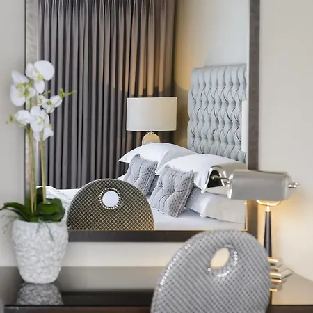 Hotel Oaks