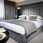 Otel Oaks