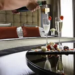 Oaks Szálloda 4*